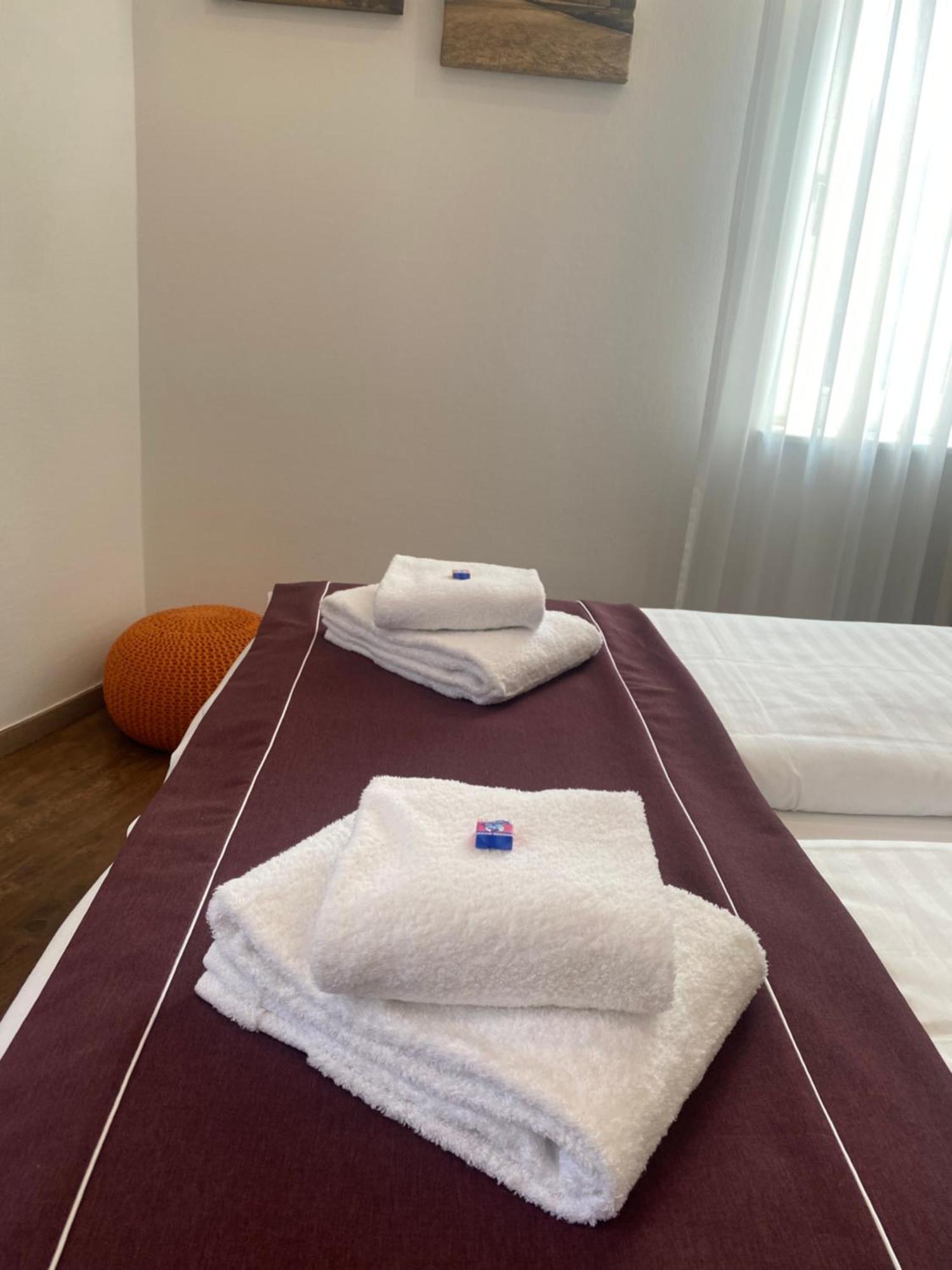 Sevendays Hotel คาร์ลสรูเฮอ ภายนอก รูปภาพ